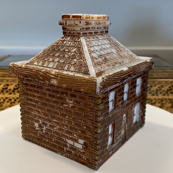 Antique Westmoreland Specialty Co. Milk Glass Schoolhouse Mustard Pot/Money Bank - Picture 3 of 17